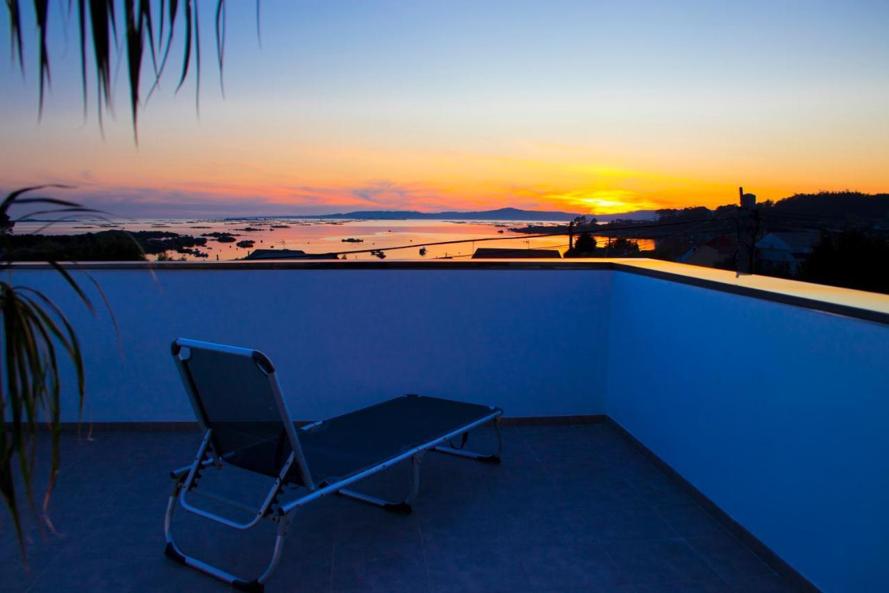 イスラ・デ・アローサ Casa Feitina: Vistas Al Mar, Moderna Y Funcionalヴィラ エクステリア 写真